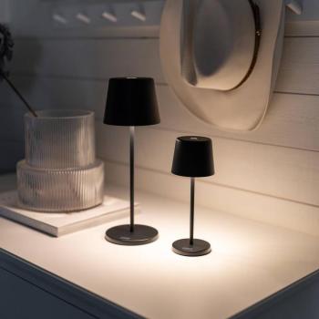 LED tölthető asztali világítás Vence, magasság 22 cm, fekete, IP54, USB kép