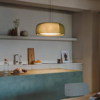 LEDS-C4 LED-es függőlámpa Gong, zöld, 2.700 K, Ø 61,2 cm, szövet kép