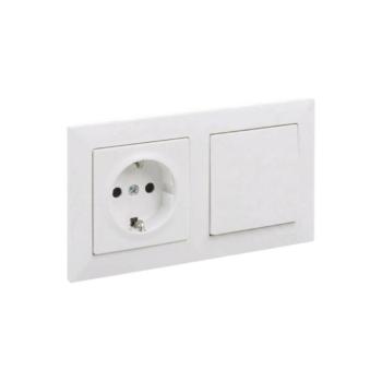 Legrand - 1-es egypólusú kapcsoló és SCHUKO fali aljzat SUNO kerettel, 250V, fehér LR0093+LR0086+LR0117 kép