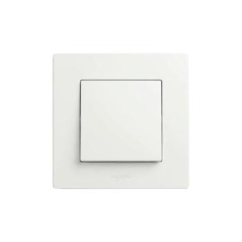 Legrand - 6-os lépcsőházi kapcsoló kerettel NILOE STEP fehér LR0060+LR0056 kép