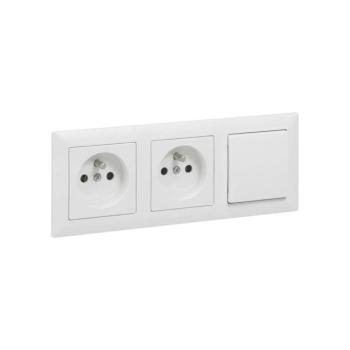 Legrand- Dupla lakossági dugalj és egypólusú kapcsoló (1-es) SUNO kerettel 250V fehér LR0078+2XLR0081+LR0086 kép