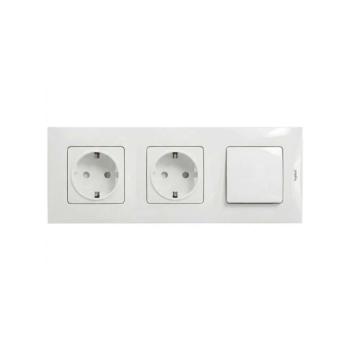 Legrand - Dupla SCHUKO háztartási aljzat és 1x egypólusú kapcsoló, NILOE kerettel, 250V, fehér LR0030+2XLR0113+LR0022 kép
