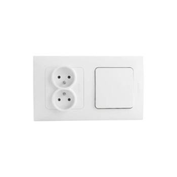 Legrand-Kettős fali aljzat és egypólusú kapcsoló, 1-es, NILOE STEP kerettel, 250V, fehér LR0061+LR0050+LR0054 kép