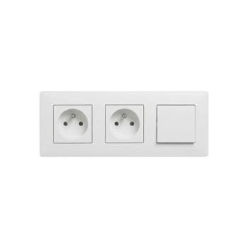 Legrand-kettős fali aljzat és egypólusú kapcsoló (1-es) NILOE STEP kerettel 250V fehér LR0062+2XLR0049+LR0054 kép