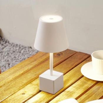 Lindby LED-es újratölthető asztali lámpa Janea CUBE, fehér, fém kép