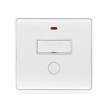 LONDON OUTLET WITH FUSE AND LED INDICATOR WHITE kép