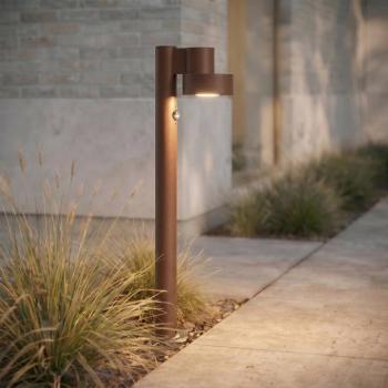 Lucande Elune LED ösvény lámpa, barna, érzékelővel, IP44, magasság 77 cm kép