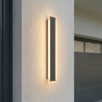 Lucande Ilora LED kültéri falilámpa, fekete, 60 cm, CCT, IP65 kép