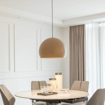 Lucande LED-es függőlámpa Lythara, barna, Ø 50 cm, alumínium kép