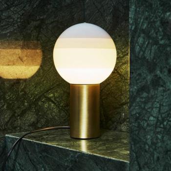 MARSET asztali lámpa Dipping Light M, fehér/sárgaréz kép