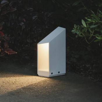MARSET LED talapzati lámpa Domus, magasság 26 cm, fehér, alumínium kép