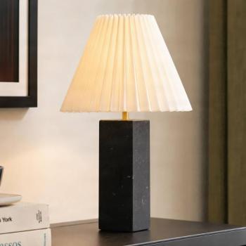 NOLA Asher asztali világítás, magasság 45 cm, fekete/fehér, márvány kép