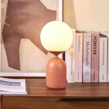Pauleen Glowing Charm asztali lámpa, kerámia talp rozsdás kép
