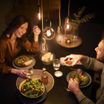 Philips E27 LED izzó ST64 3,1W 1800K arany kép
