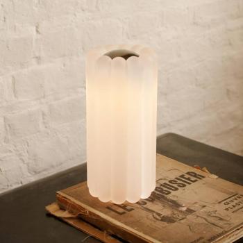 Tom Dixon LED asztali világítás Press, matt üveg, magasság 24 cm kép