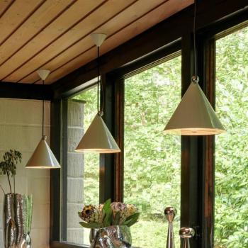 Tom Dixon LED lógó lámpa Pose, szürke-bézs, Ø 25 cm acél dimmelhető kép